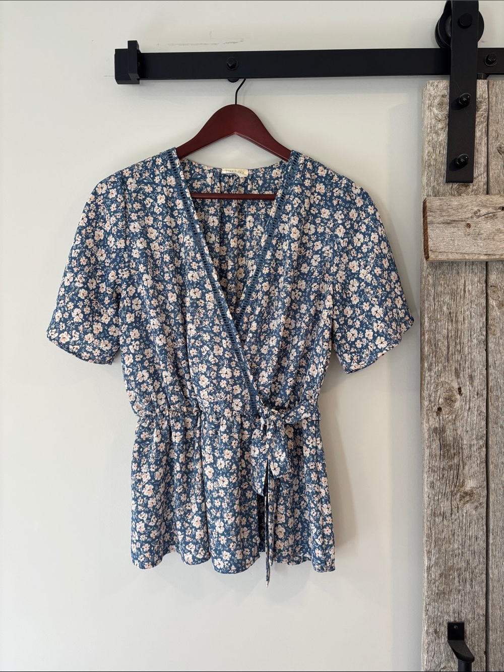 Sienna Sky Blue Floral Wrap Blouse with Faux Elastic Tie Waist size medium